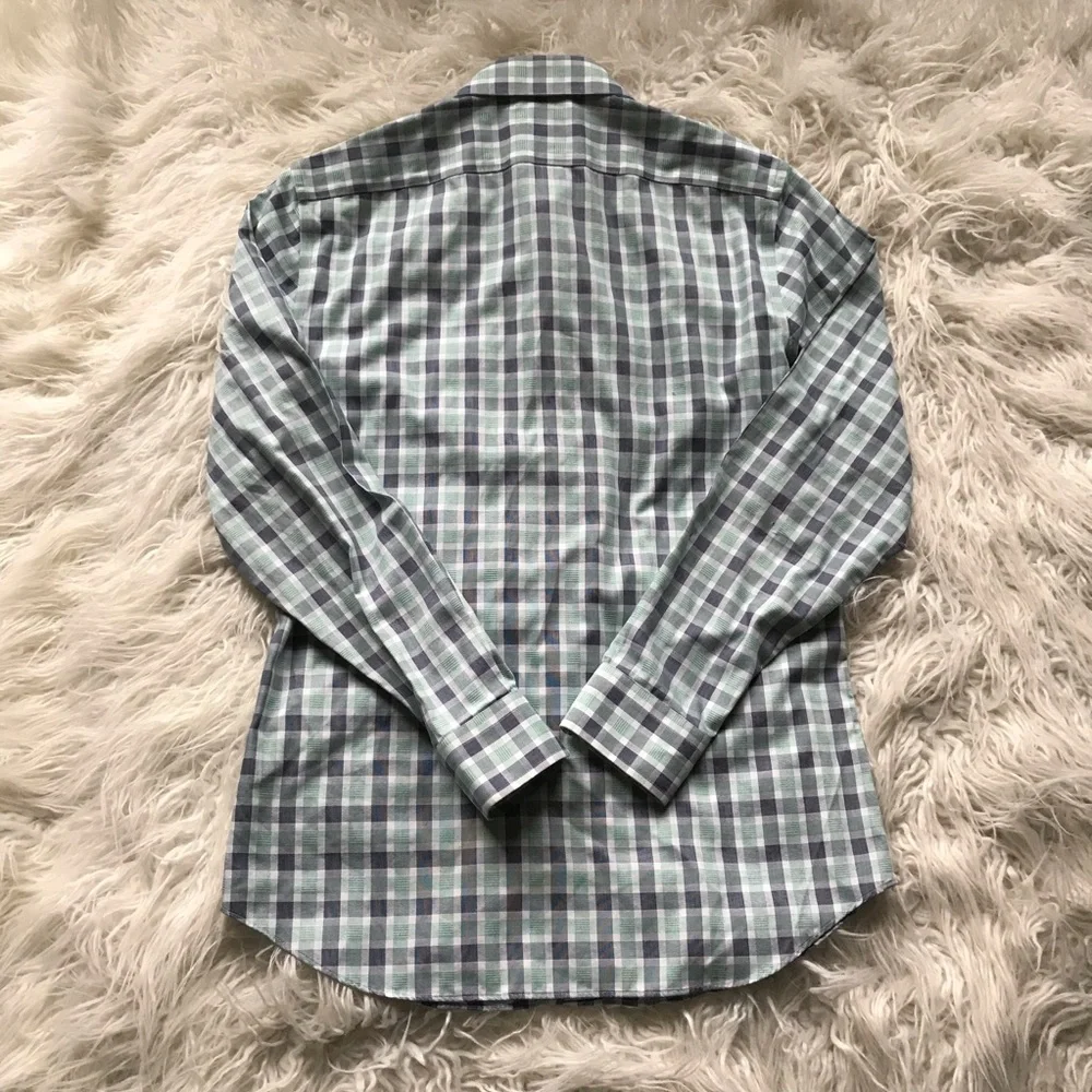 BANANA REPUBLIC SLIM FIT BUTTON DOWN PLAID‎ SHIRT